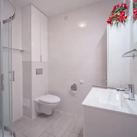 Apartment Center *